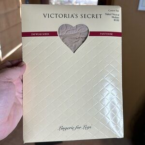 NIP Victoria's Secret Daywear Sheer Pantyhose Control Top Naked Neutral Medium